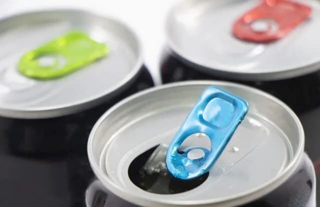 エナジードリンクをぐびぐびしてる連中がエナジー必要なさそうな見た目の奴ばっかりな理由