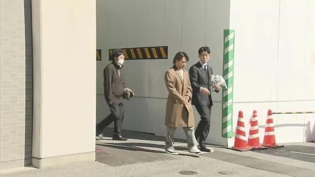 保釈されたカープ羽月、イケメンだった