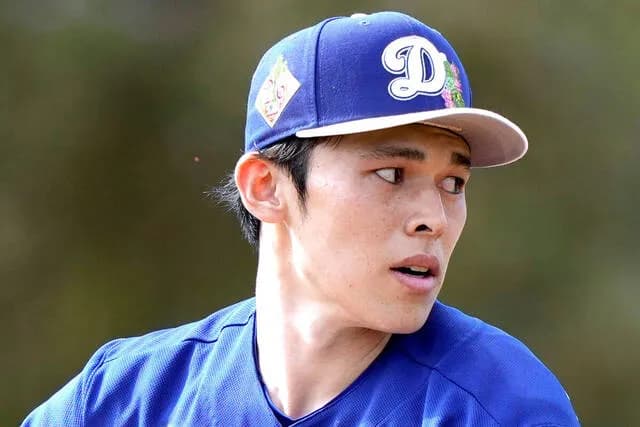 佐々木朗希って25歳までロッテにいてからMLB移籍した方がよかったんじゃない?