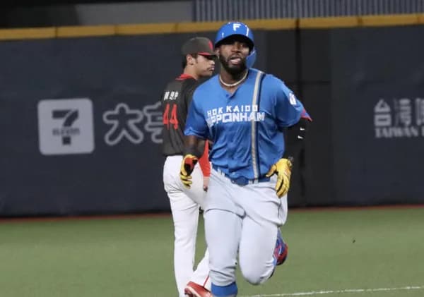 新助っ人カストロ、本物かwwwwwwwwww