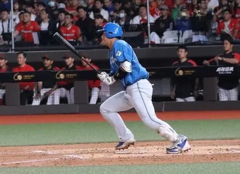 【日本ハム】吉田賢吾「開幕一塁」近づいた!台湾で3打数3安打「今打たないと試合出られない」