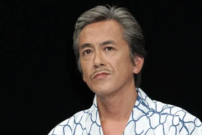 【悲報】寺島進さん謝罪 小5息子が学校で電子タバコを回し吸い