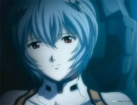 【悲報】綾波レイさん、集合写真で敗北してしまう