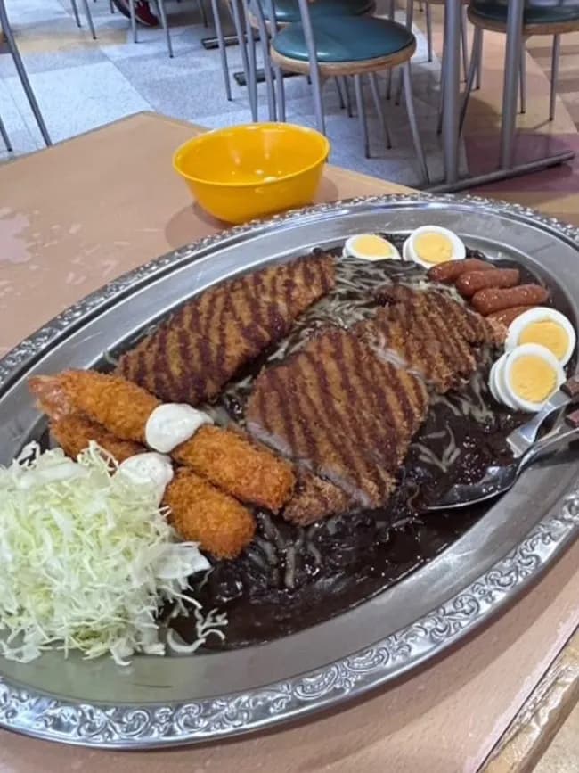 【画像】ゴーゴーカレー八戸店にて「伝説」、生まれるwwwwwwwwwwww