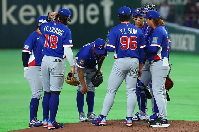 WBC開幕戦はいきなり波乱! プレミア12王者・台湾が豪州に敗れる…主将は死球交代、日本最大のライバルに暗雲 超満員の台湾ファンため息