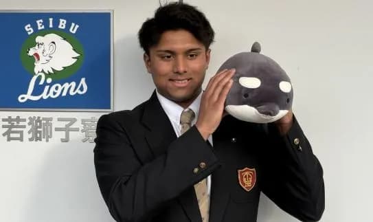 西武ラマル、守備で味方と交錯し担架搬送…