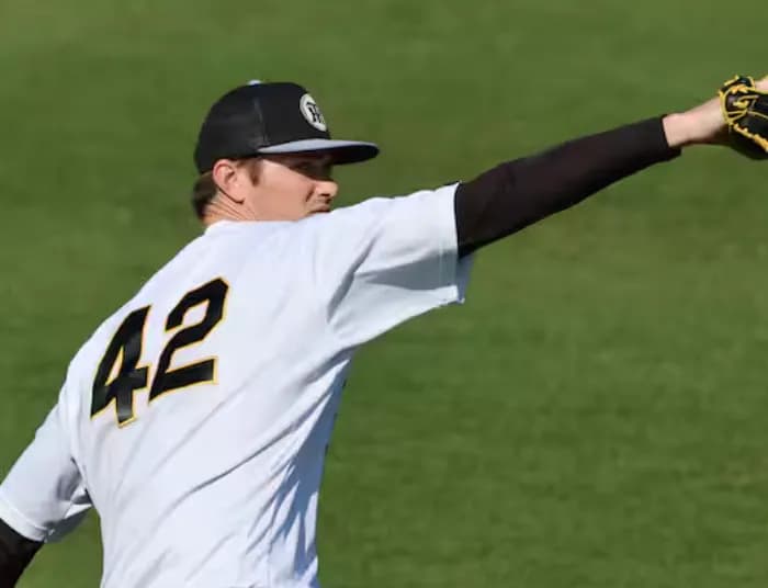 ルーカスのピッチング、デュプランティエ以上すぎる