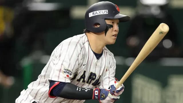 カープ小園、WBCチェコ戦でスタメン起用か?井端監督が控え選手の出場を示唆