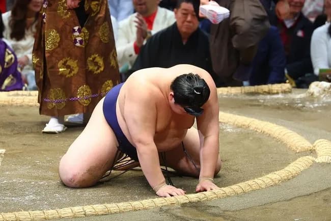 【はぐれメタル】大の里さん、5場所で11個の金星配給、歴代横綱でダントツに