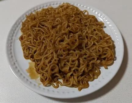 【悲報】具なしで焼きそば作るやつwwwwwwwwwwwwwwww