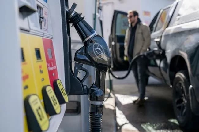 トランプ政権「原油が高くなってるの!どうして!?」