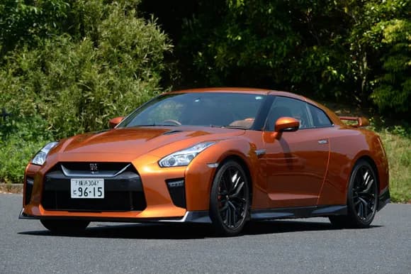 【朗報】ミニバン・SUV全盛期の今、クーペに乗ってる俺ってかっこよくねぇか?wwwwww