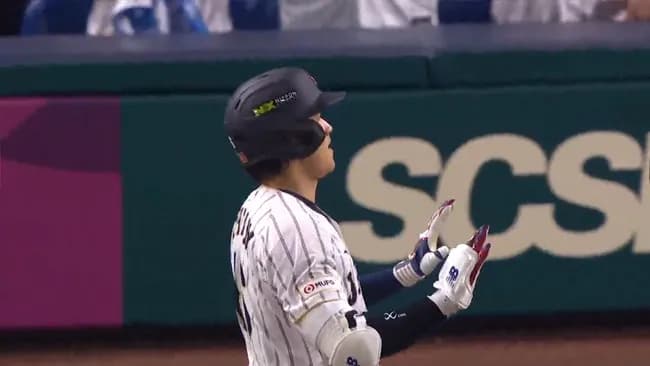 【悲報】大谷翔平さん、ホームランを打ってベンチに「まぁまぁ落ち着いてw」ってポーズをとっていた