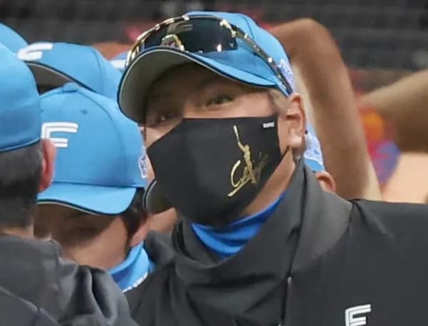 日本ハム、DeNAと今季初のドロー 野村1号2ラン&カストロ2点適時打 金村2ラン被弾など5回4失点