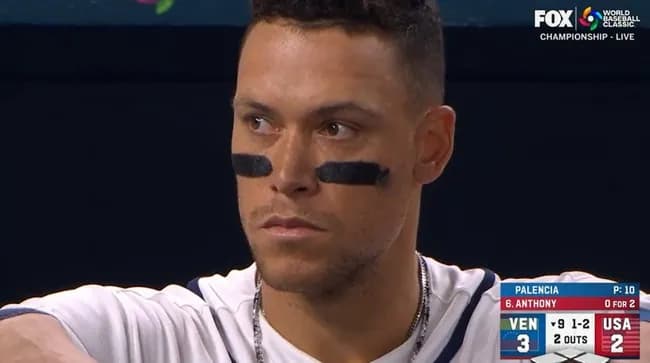 【画像】WBC決勝試合終了した時のアーロンジャッジさんイケメンすぎるwwwwwwww