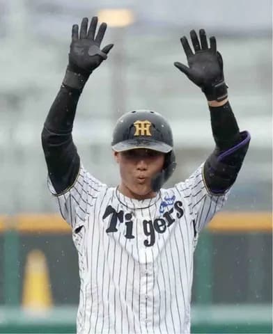 阪神・西純 2試合連続マルチ&野手転向後初打点「初回に1人で2回アウトになって、ちょっとやばいと…」