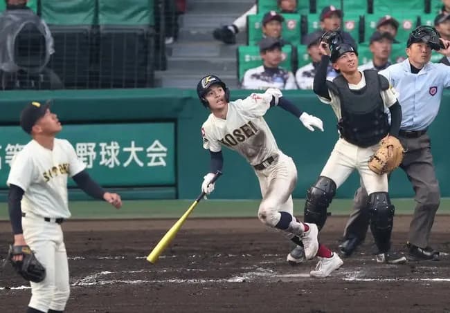 【センバツ】八戸学院光星が6失策から猛打で初戦突破 延長10回一挙9得点 八戸学院光星15-6崇徳