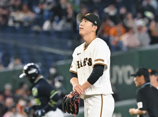 【悲報】戸郷翔征(25) 防御率9.00 9回4奪三振 2四球3死球 WHIP1.67