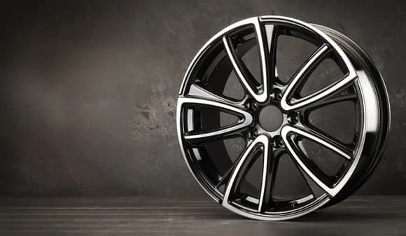 【疑問】純正以外の『ホイール』に変えるやつって正直きもいよなwwwwwww