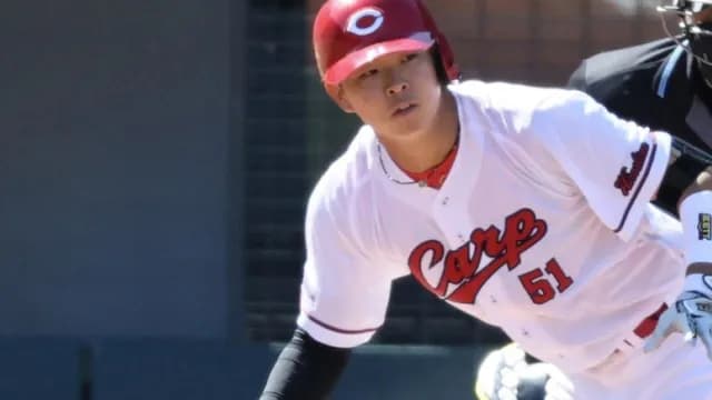 カープドラ1平川蓮、プロ初打点!代打秋山が3塁打からホームイン!!