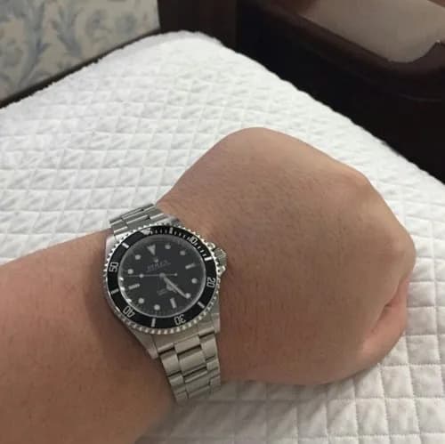 【画像】いい歳して安い腕時計してるやつ、ガチでヤバすぎるwwwwwwwwww