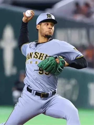 【阪神】新助っ人モレッタが無失点デビュー、初三振のボールは「いつも支えてくれる婚約者に」