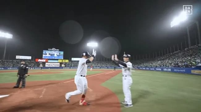 【ヤクルト対広島1回戦】ヤクルト・オスナ、広島・森下から今季第1号ソロホームラン!リードを2点に広げる!!!!!!!!!!!!