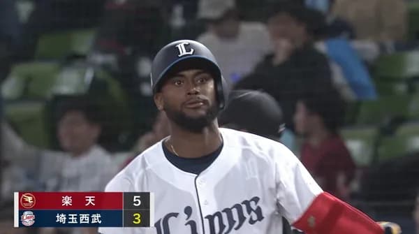 【西武】外崎修汰が満塁で反撃打!球審交代後にカナリオ2点タイムリー!