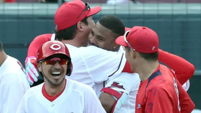 カープの阪神高橋対策は『犠打5』中村奨成も2犠打!高校野球ばり作戦で重圧かけサヨナラ勝ち