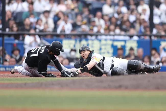 時事通信「ロッテ、九回絶好機でミス プロ野球」