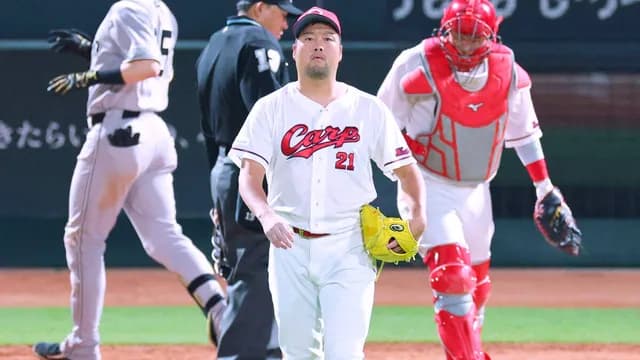 カープ中崎〝痛恨〟泉口2ラン被弾で大逆転負け。菊池ファビ奨成ら好プレー連発で森翔平7回0封も援護点は1点のみ【広島1-2巨人/試合結果】