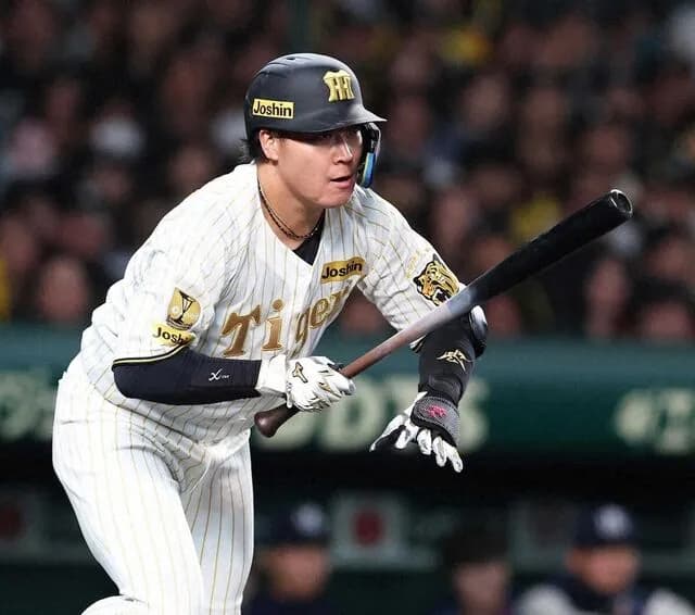 大山悠輔(32) .216 0本 1打点 OPS.632 失策1