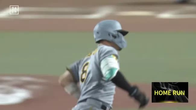 【朗報】佐藤輝明、ガチで三冠王取りそうwwwwwwwwwwwww