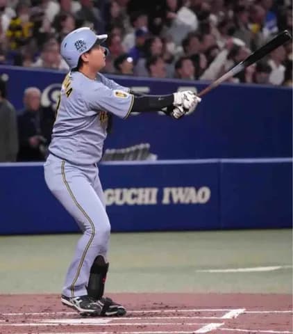 【阪神】12球団最速10勝、クリーンアップ今季初のアーチそろい踏み 5カード連続勝ち越し