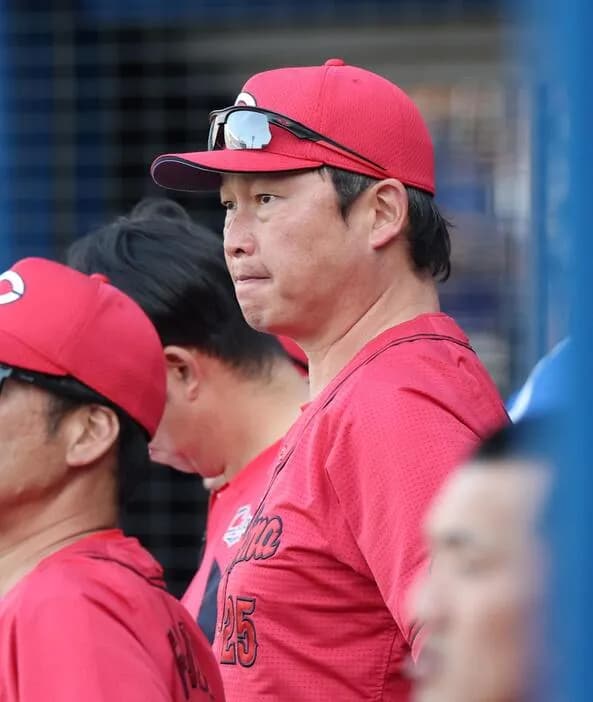 広島・新井監督 19打席安打なしの小園に「今が底だと思えば、上がっていくだけ」