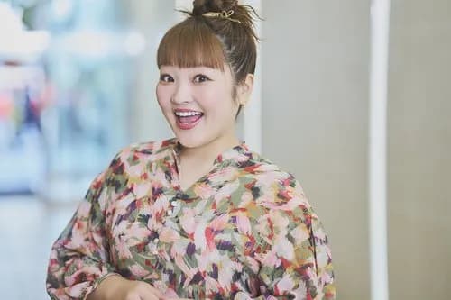 【朗報】柳原可奈子さん、長女の入学式での着物姿がガチで似合いすぎるwwwwwwwwww