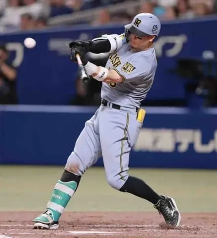 【阪神】佐藤輝明、打率セ首位の.414「悪い時もあれば、こういう時もある」今季3度目猛打賞