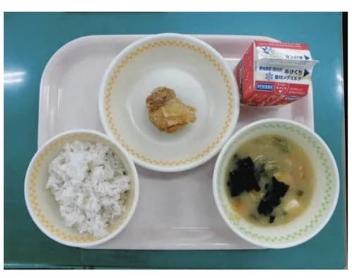 【悲報】不登校親「給食費が無償化するならウチの子のコンビニ弁当代も出せ」wwwwwwwwww