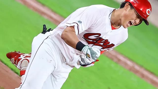 カープ佐々木泰『4番固定』解除。モンテロ新4番抜擢。新井監督が12試合目で決断