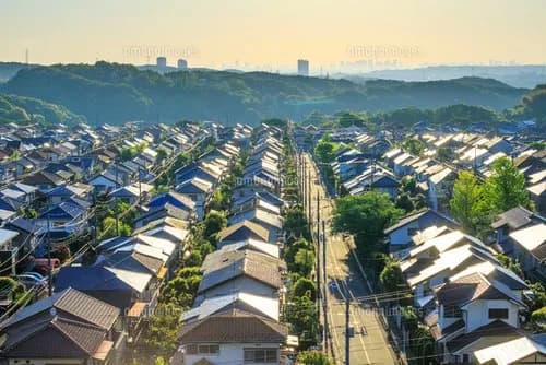 【悲報】謎音「パァン!」謎鳥「ホーホー」謎ジジイ「カーッ!ペッ!」←毎朝こいつらwwwwwwwwww