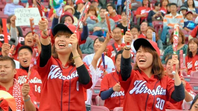 『カープ女子』はどこに消えた?カープ(2位4位5位→観客減)、中日(6位6位4位→観客増)の違いは?