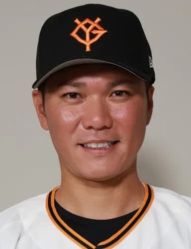 坂本勇人「巨人所属で歴代最高ショートです。陽キャです。プロ意識高いです。不倫しません」←この人