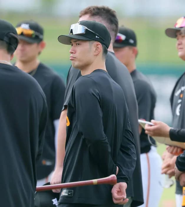 【巨人】昨日怠慢プレーの若林、2軍合流www