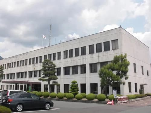 【衝撃】少年さんたち、警察署を襲撃してしまうwwwwwwwwww
