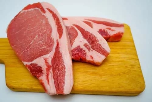 【困惑】なんで関西さんは牛肉文化で関東さんは豚肉文化になったんや?wwwwwwwwww