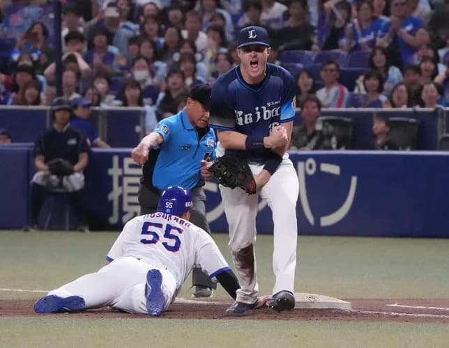 中日井上監督、怒りが収まらない模様「細川もだけど、すぐ近くに一塁ランナーコーチもいるのにね…」