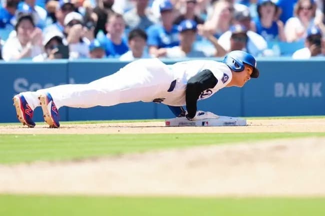 【画像】大谷翔平「試合中に突然腕立て伏せしたらウケるやろなぁ…w」