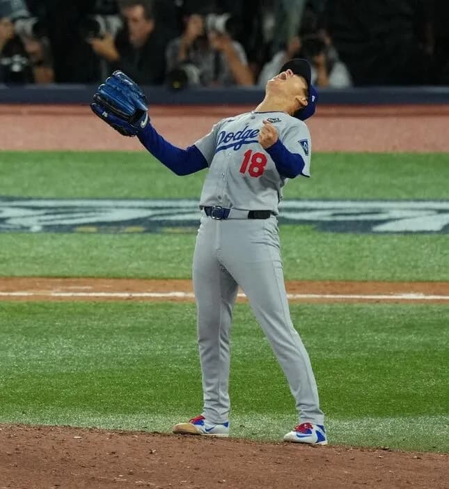 【MLB】『年間最優秀プレー』 1位にドジャース連覇決めた山本由伸のWS連投が選ばれる! PSで3本塁打&10奪三振の大谷翔平は3位