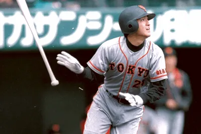 高橋由伸(23) 126試合 .300(466-140) 19本塁打 75打点 出.356 OPS.852←うおおおおおおおおおおお！！！！！！！