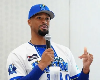 DeNA　新加入のデュプランティエが入団会見　古巣・阪神に「友人だが戦いの場ではそういうわけには…」